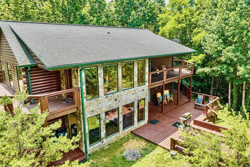 Panorama Mountain View Cabin, Less Than 10 Miles From Gatlinburg And Dollywood, Dog Friendly, 6 Bedrooms Sleeps 17, Fire Pit, Hottub, Washer Dryer, Fully Loaded Kitchen, Gameroom With A Tv, Pool Table, Arcade, Air Hockey, And Foosball Sevierville Extérieur photo